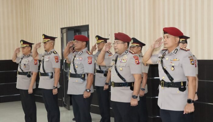 Kapolda Gorontalo Lantik Lima Pejabat Utama yang Baru