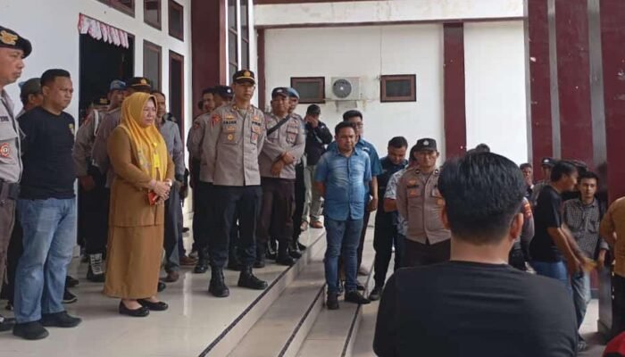 Unjuk Rasa di DPRD Pohuwato, Mahasiswa Desak Hentikan Skandal Proyek Siduwonge