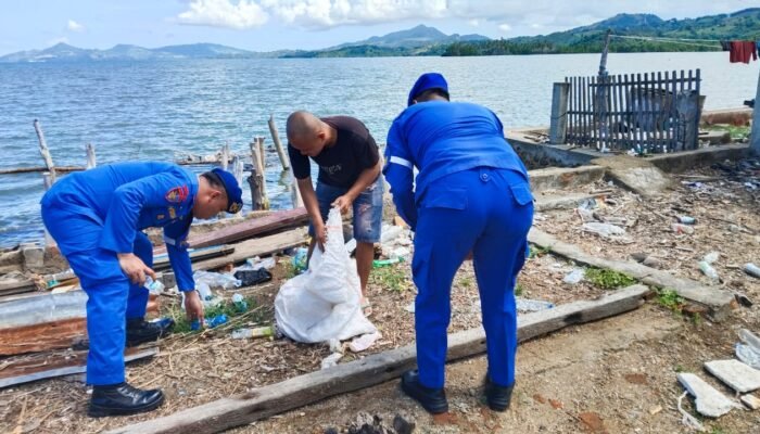 Dit Polairud Polda Gorontalo Lakukan Aksi Bersih Laut untuk Lindungi Ekosistem