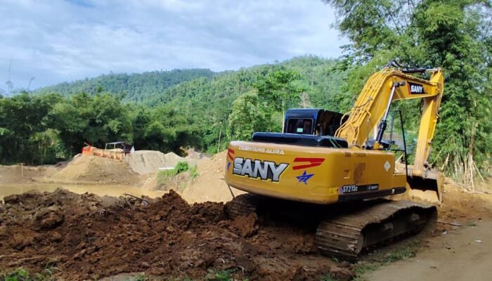 Sungai Popayato Tercemar PETI, Warga Terpaksa Beli Air Galon untuk Bertahan Hidup