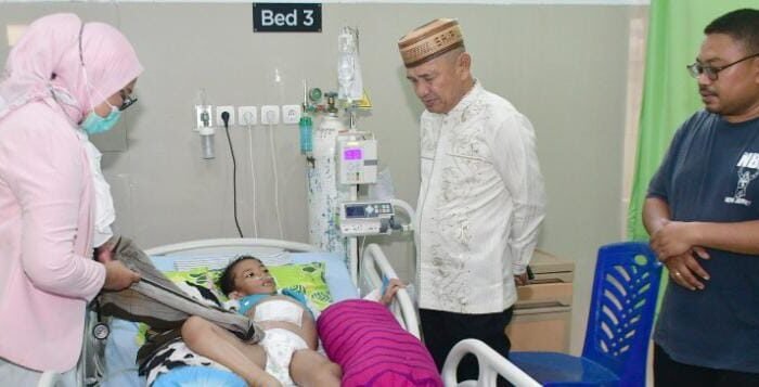 Bocah 6 Tahun Penderita Kanker Saraf Dibantu Bupati Pohuwato Berobat di RS Makassar