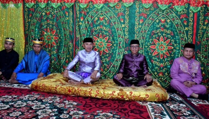Saipul Mbuinga Dilantik Kembali Melalui Prosesi Adat Mopopiduduto