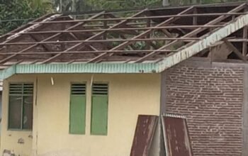 Dua Rumah Dinas Guru di Lemito Dibongkar Kades, Diduga untuk Kopdes Merah Putih