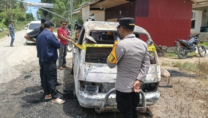Pamapta Polres Pohuwato Bergerak Cepat, Mobil Carry Terbakar di Hulawa Diduga Angkut Solar Ilegal