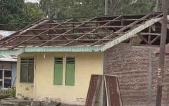 Pembongkaran Dua Rumah Dinas di Lemito Diduga Libatkan Camat