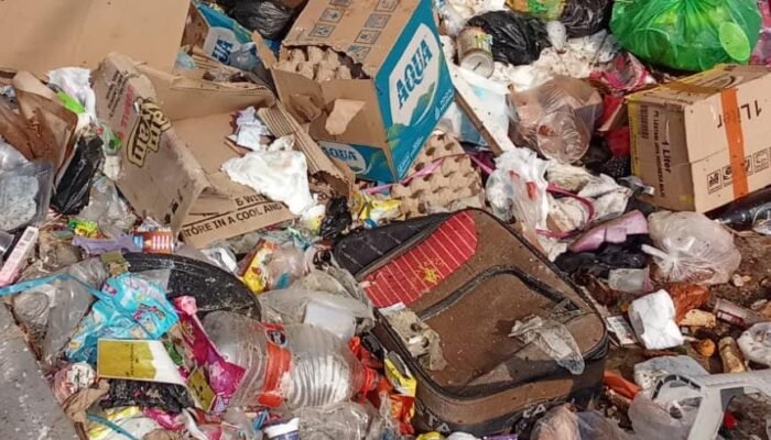 Sampah Menumpuk di Tiga Gedung Rusunawa Pohuwato, Warga Keluhkan Bau Busuk
